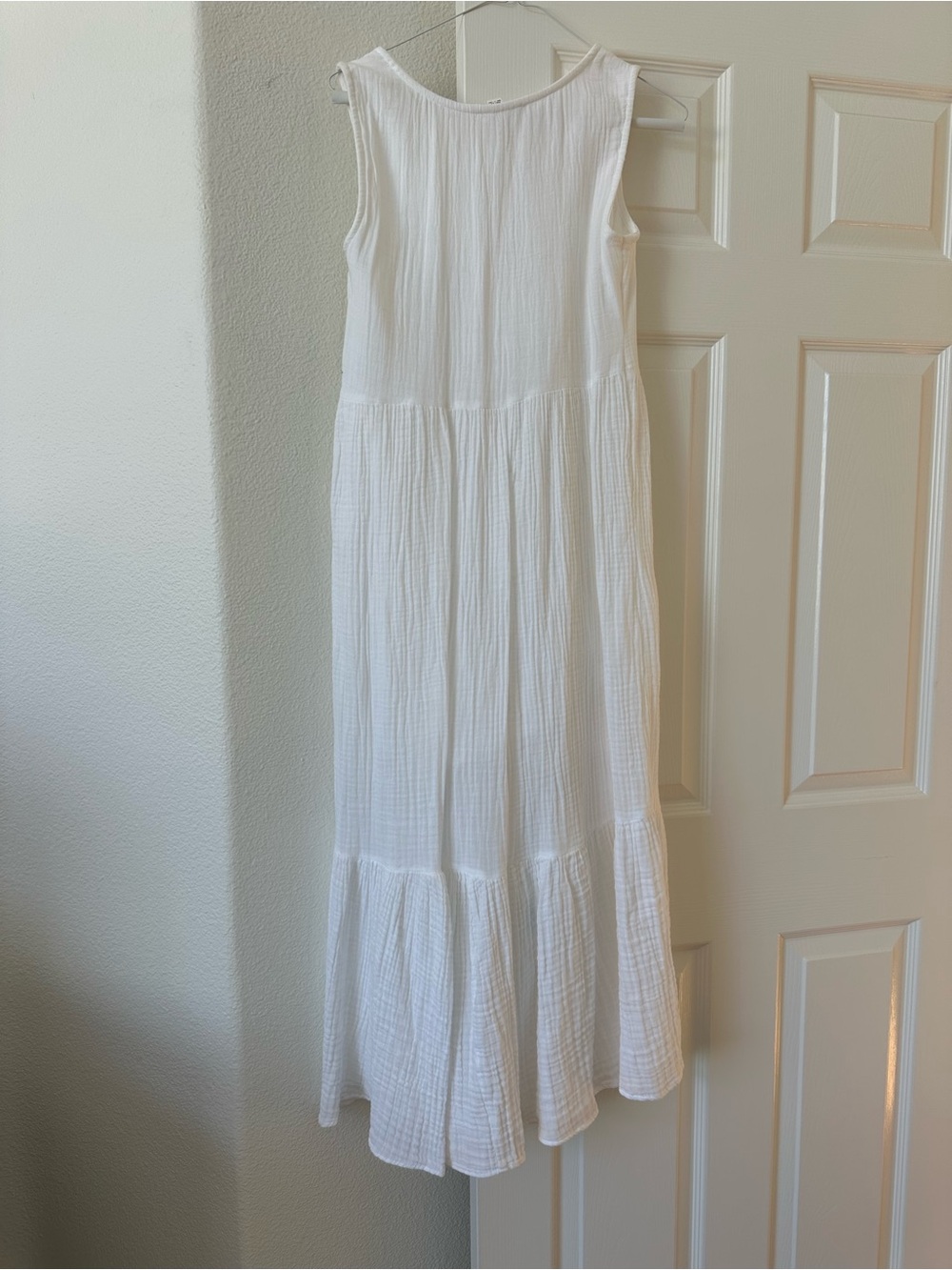 beachlunchlounge White Sleeveless Maxi Dress with Tiered Skirt